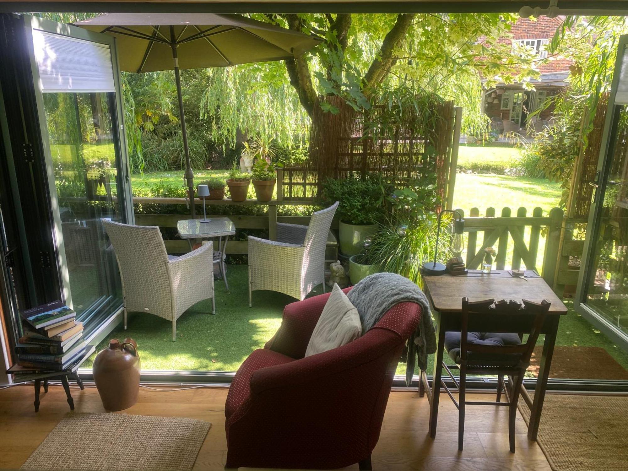 'the Den' Self Contained One Bedroom Annexe. Apartamento
